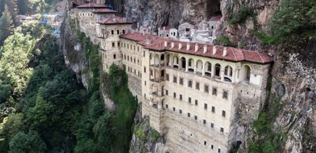Θα γίνει τελικά η λειτουργία τον Δεκαπενταύγουστο